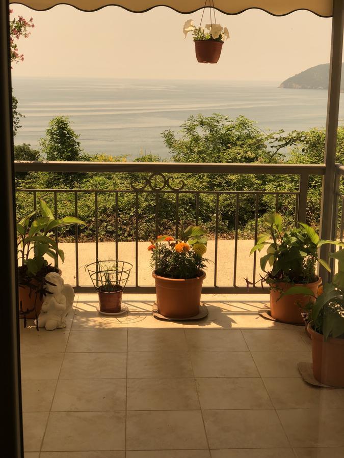 Apartment Superseaview Сутоморе Экстерьер фото